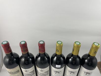 6 btls dont 1 btl Château Haut-Sarpe 2005...