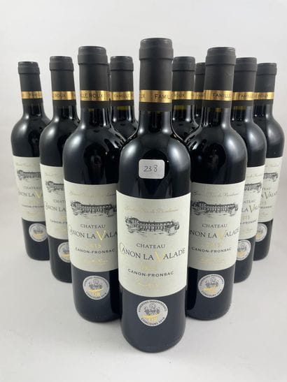 12 btls Château Canon La Valade 2015 - C...