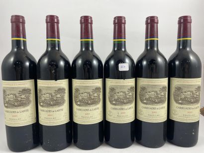 12 btls Carruades de Lafite 2001 - Pauillac...