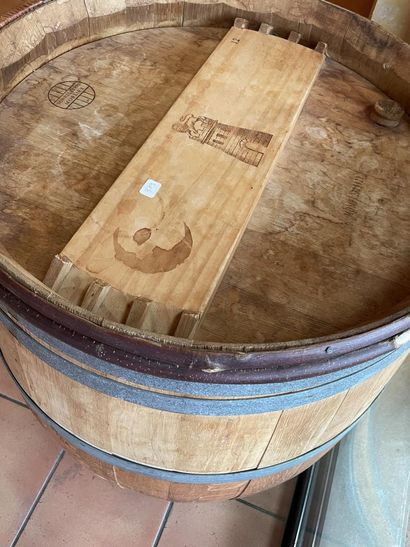 1 tonneau estampillé Château Latour