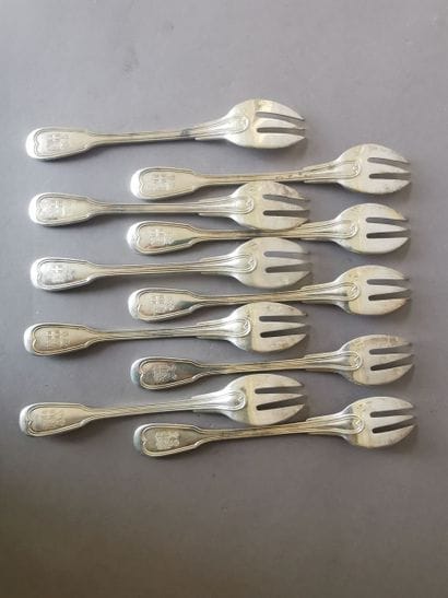 SERIE DE DIX FOURCHETTES A HUITRES ET DE...