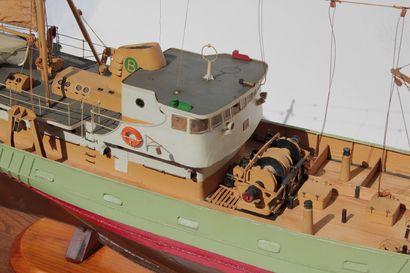 Shipyard model. Side fishing trawler ZABELLE....