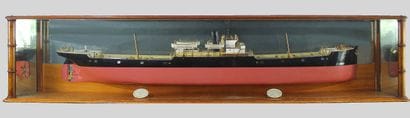 Shipyard half-hull - Shipowner's model of...