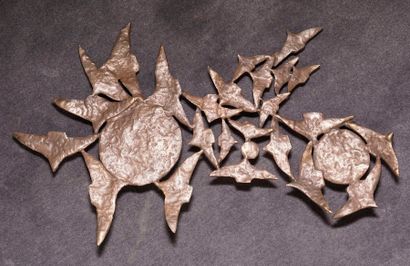MANOLI Pierre, 1927-2001
Equinox
Bronze wall...