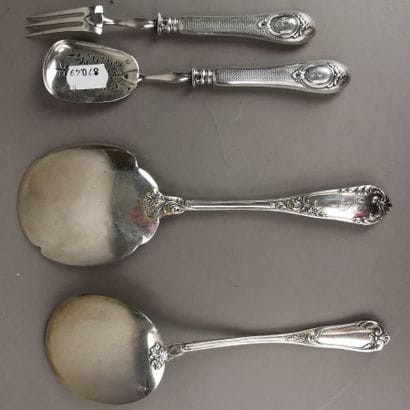 SILVER SERVICE COUVERTS (LOT) (950) (4 pieces)....