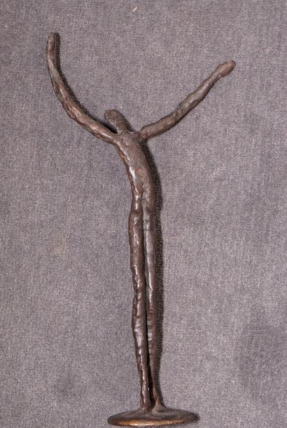 MANOLI Pierre, 1927-2001
Standing figure
Bronze,...