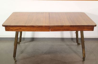 Mahogany extensible table (x 1) in the marine...