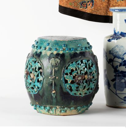 CHINE - Dynastie MING (1368-1644), XVIe siècle
Tabouret...