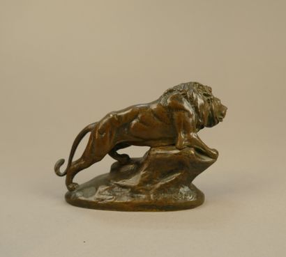 D'après MASSON
Lion à l'affût
Bronze patiné....