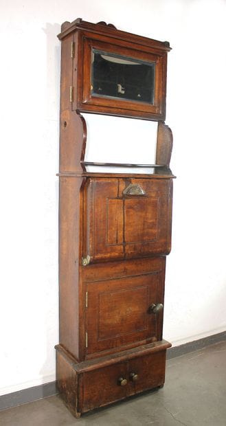 Mahogany cabin sink. Two shelves close at...