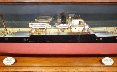 Shipyard half-hull - Shipowner's model of...