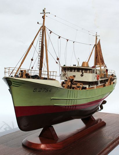 Shipyard model. Side fishing trawler ZABELLE....