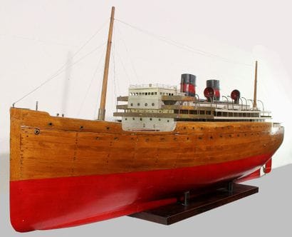 Sailing model of an ocean liner. Wooden hull...
