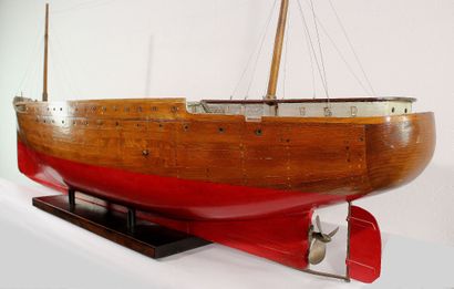 Sailing model of an ocean liner. Wooden hull...