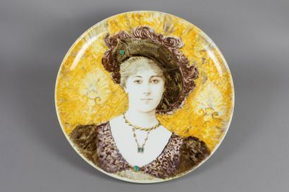 Théodore DECK (1823-1891)
Grand plat en faïence...