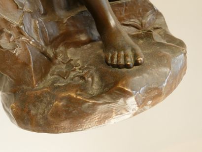 D'après Gaston LEROUX
Rebecca, porteuse d'eau
Bronze...