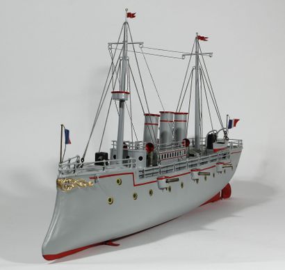 63 cm steam-powered BING battleship circa...