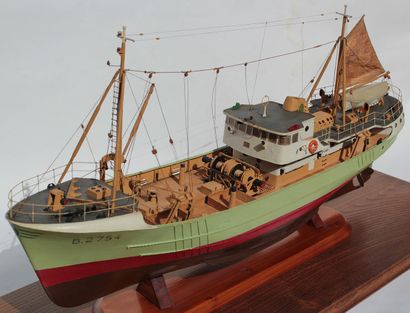 Shipyard model. Side fishing trawler ZABELLE....