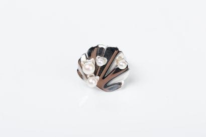 White gold lotus leaf ring set with four...