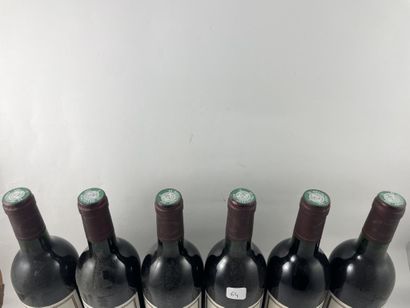 12 btls Château Roumagnac la Maréchale 2000...