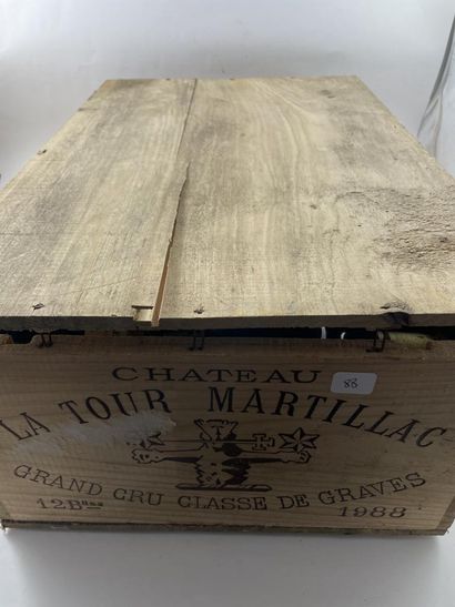 CBO12 btls Château Latour Martillac 1988...