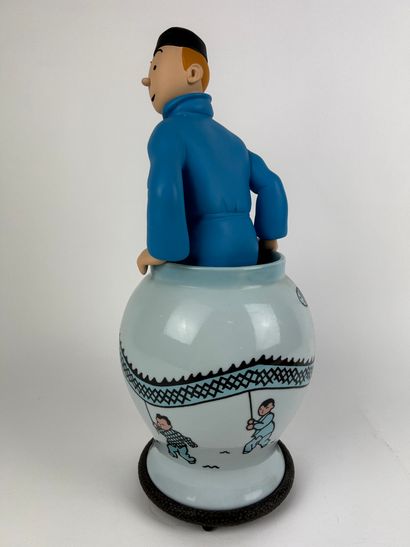 HERGE / LE LOTUS BLEU / TINTIN SORTANT DE...