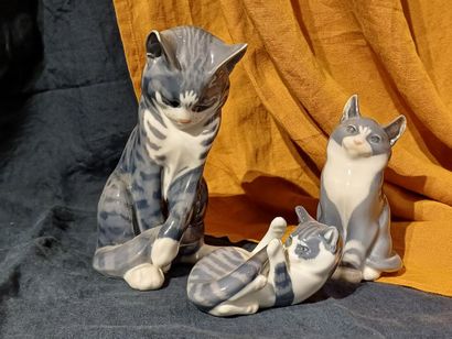 ROYAL COPENHAGEN
Trois chats en porcelaine...