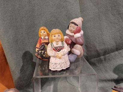 Collection of figures in painted wood, glazed...
