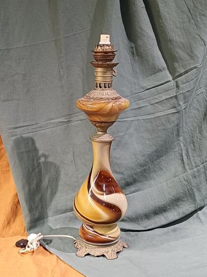 Grande lampe à pétrole en verre soufflé à...
