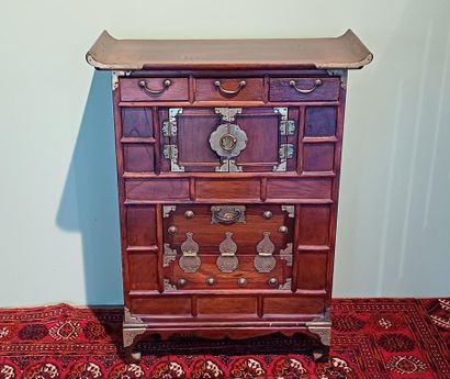FAR EAST, 20th century
Stained wood cabinet...
