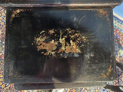 Far Eastern style working table with Chinese...