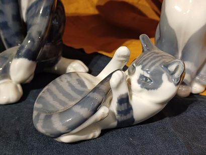 ROYAL COPENHAGEN
Trois chats en porcelaine...