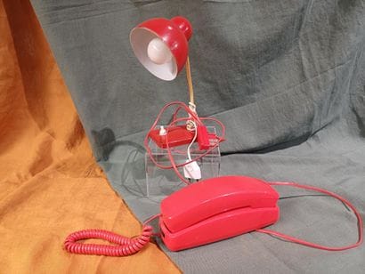 COMOC-TRIMLINE
Landline telephone handset...