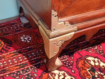 FAR EAST, 20th century
Stained wood cabinet...