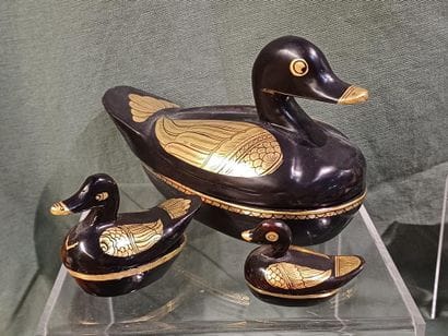 Collection of figurines representing birds...