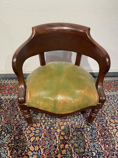 Set comprising a mahogany and mahogany veneer...