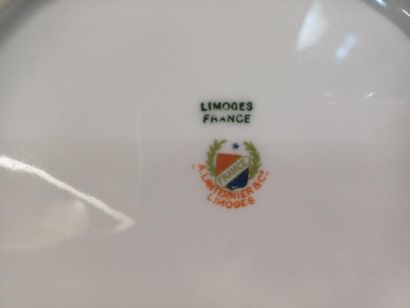 LIMOGES - A. LANTERNIER & Cie
Partie de service...