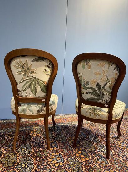 Pair of mahogany and mahogany veneered chairs,...