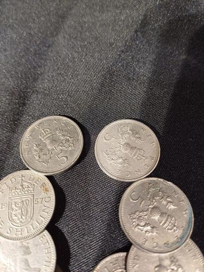 Set of approx. 95 pieces in 5 pence British...