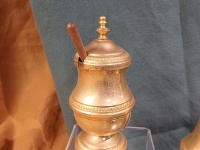 Baluster-shaped gilt-metal condiment set...