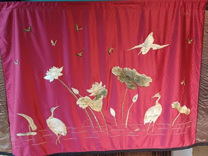 FAR EAST
Red silk hanging with embroidered...