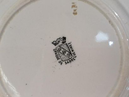 SARREGUEMINES
Suite de dix assiettes en faïence...