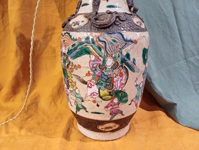 CHINA, NANKIN
Polychrome enameled ceramic...