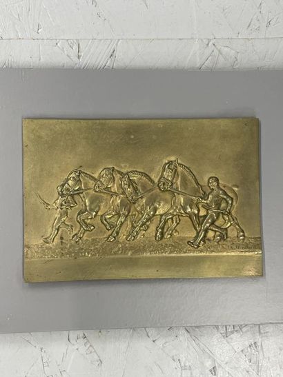 Plaque rectangulaire en bronze doré représentant...
