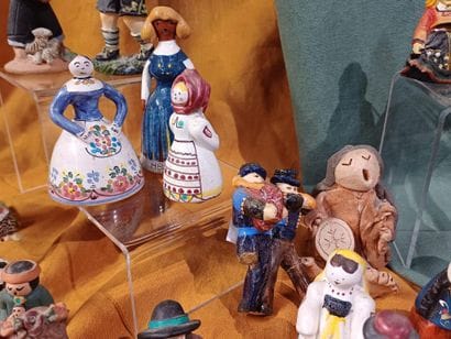 Collection of figures in painted wood, glazed...