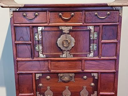 FAR EAST, 20th century
Stained wood cabinet...