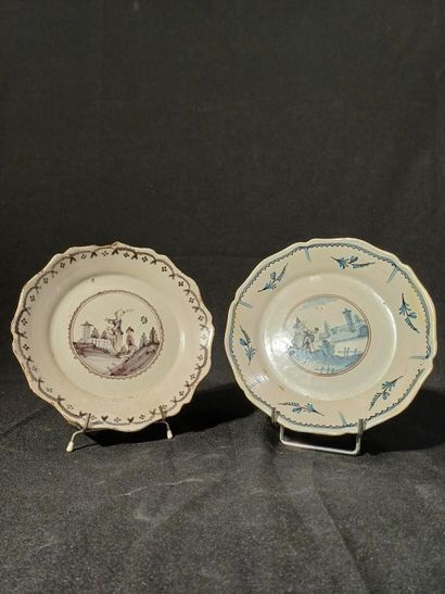NEVERS
Two earthenware scalloped rim plates,...