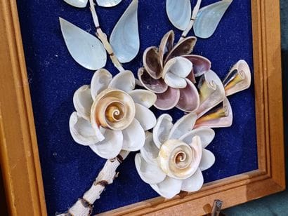 Set of ten decorative elements and souvenirs...