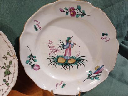 DELFT, BORDEAUX, EAST 
Earthenware set with...