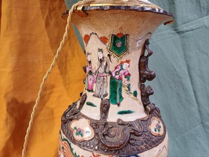 CHINA, NANKIN
Polychrome enameled ceramic...